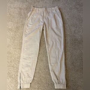 GAP Women's Light Tan Cargo Pants